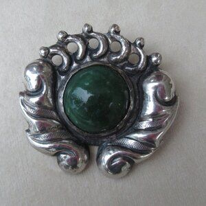 Vintage Sterling Silver and Green cabochon Stone Brooch Pin. 1.75" x 1.75"